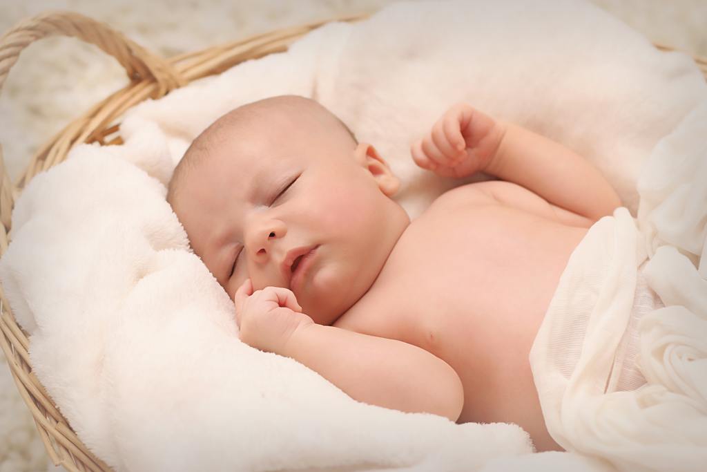 Nanny Anita Explains: Baby Tummy Massage